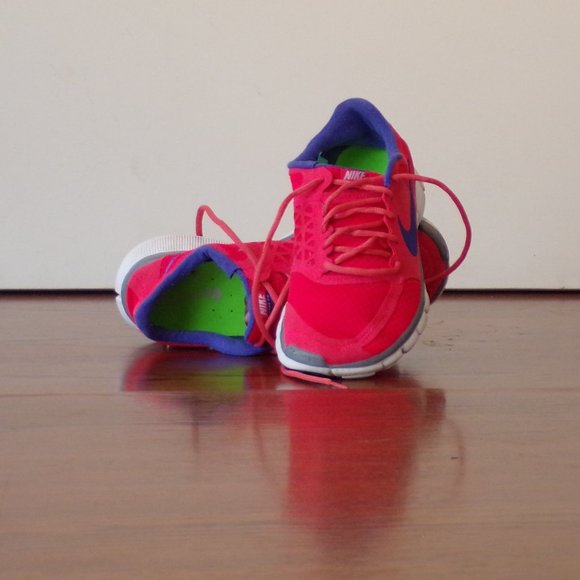 Nike Free 7.0 Running Shoes - Picture 5 of 5